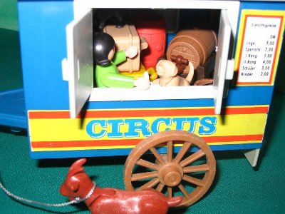 Wanderzirkus 033.JPG (96.8 KiB) 637 mal betrachtet Wanderzirkus 033.JPG