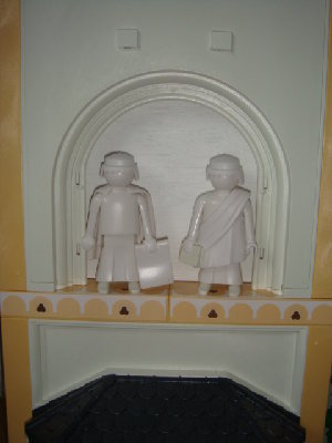 Heiligenfiguren.JPG (97.2 KiB) 1648 mal betrachtet Heiligenfiguren.JPG