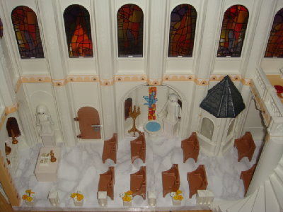 Kircheneinrichtung.JPG (110.54 KiB) 1668 mal betrachtet Kircheneinrichtung.JPG