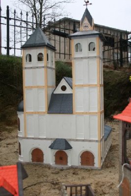 Dom Front.JPG (41.22 KiB) 2085 mal betrachtet Dom Front.JPG