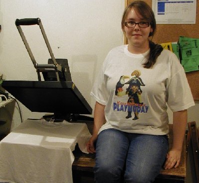 Plamoday-T-Shirt.jpg (101.02 KiB) 1364 mal betrachtet Plamoday-T-Shirt.jpg