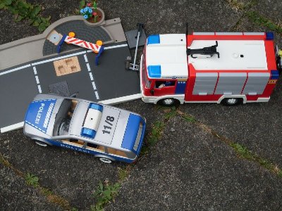 z22.jpg (134.86 KiB) 1110 mal betrachtet &quot; wir sollten dann doch, vielleicht ähem.... mal weg!&quot;<br />&quot;Ganz deiner Meinung!&quot;