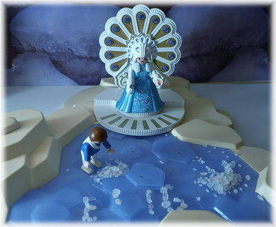 Fredeswind-Schneekoenigin.jpg (196.22 KiB) 6977 mal betrachtet Fredeswind-Schneekoenigin.jpg