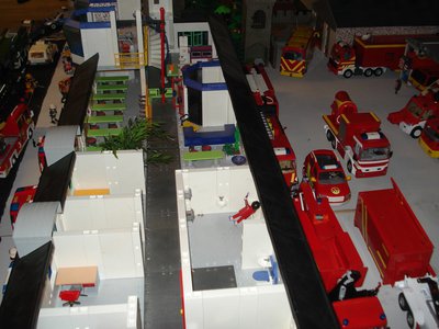 194 Feuerwehr .jpg (191.04 KiB) 1956 mal betrachtet 194 Feuerwehr .jpg