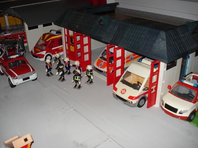 193 Feuerwehr .jpg (194.25 KiB) 1956 mal betrachtet 193 Feuerwehr .jpg