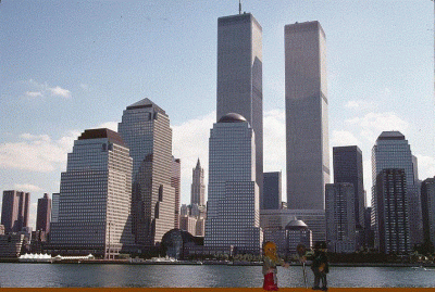 01 vor den Twin Towers (New York).GIF