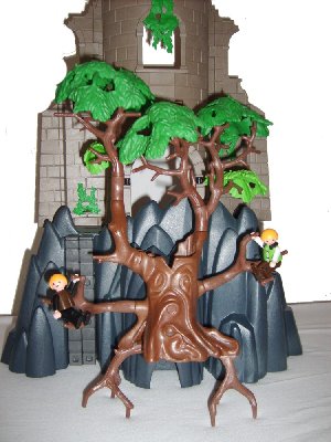 5. Merry & Pippin & Baumbart.JPG (216.9 KiB) 1793 mal betrachtet 5. Merry & Pippin & Baumbart.JPG