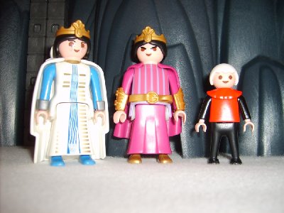 4. Arwen & Elrond § Bilbo.JPG (198.86 KiB) 2201 mal betrachtet Die Elben von Bruchtal...und der kleine Bilbo...